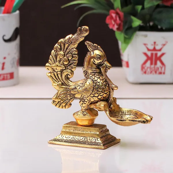 Annapakshi_deepam_Peacock_Diya_Design_Handmade_Curved_Oil_Lamp_Antique_Lipakshi_Diya_for_Home_Decor_Temple_Puja_Office_Counter_Diwali_Decoration_Festival_Gift_(Light)