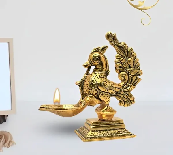 Annapakshi_deepam_Peacock_Diya_Design_Handmade_Curved_Oil_Lamp_Antique_Lipakshi_Diya_for_Home_Decor_Temple_Puja_Office_Counter_Diwali_Decoration_Festival_Gift_(Light)