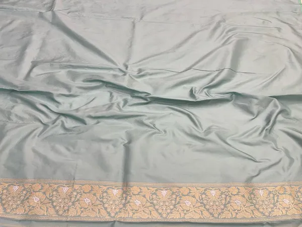 Humairah_Pure_Handloom_Seagreen_Katan_Silk_Kadhwa_Floral_Minakari_Jangla_Zari_Jaal_with__Gold_Kadhwa_Silver_Meenakari_Border_&_Pallu_and_Sea_Green_Blouse