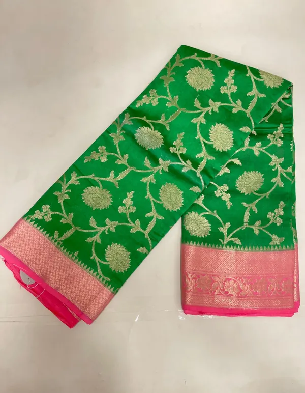 Humairah_Pure_Handloom_Light_Green_Chiniya_Silk_Floral_Silver_Zari_Tilfi_Jaal_with_Contrast_Baby_Pink_Zari_Border_and_Baby_Pink_Blouse
