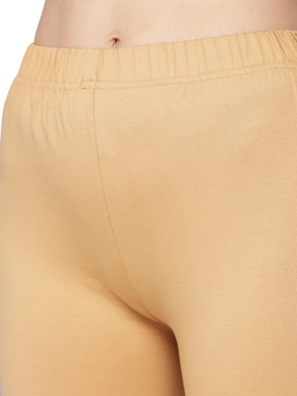 Beige_Lower_Capri__Comfortable,_Stylish_And_Trendy_Casual_Wear