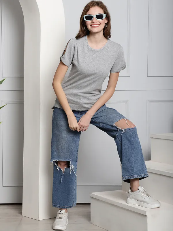 Grey_Cotton_Round_Neck_Short_Sleeves_Solid_Casual_T-Shirt_For_Women