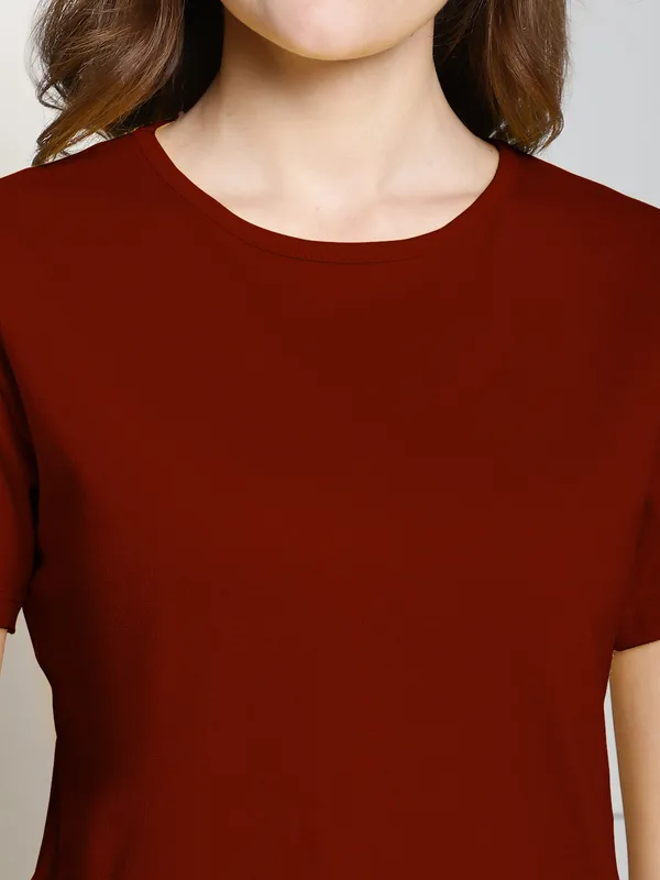 Maroon_Cotton_Round_Neck_Short_Sleeves_Solid_Casual_T-Shirt_For_Women