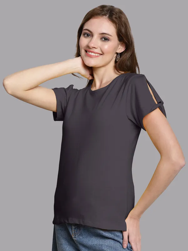 Grey_Cotton_Round_Neck_Short_Sleeves_Solid_Casual_T-Shirt_For_Women