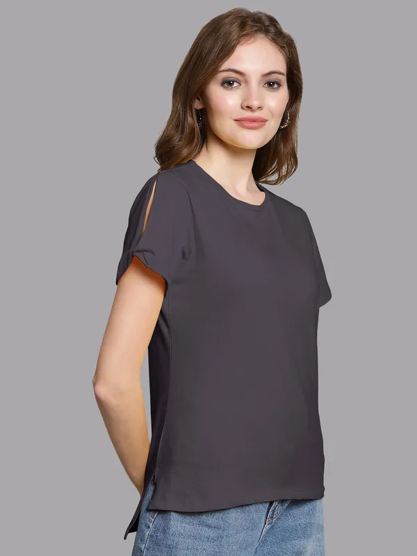 Grey_Cotton_Round_Neck_Short_Sleeves_Solid_Casual_T-Shirt_For_Women