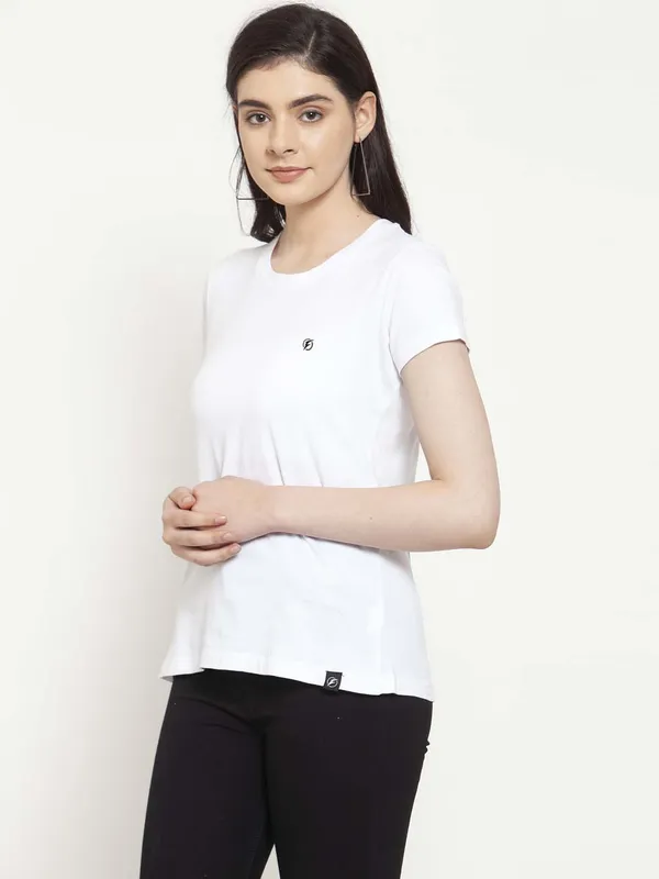 White_Cotton_Round_Neck_Short_Sleeves_Solid_Casual_T-Shirt_For_Women