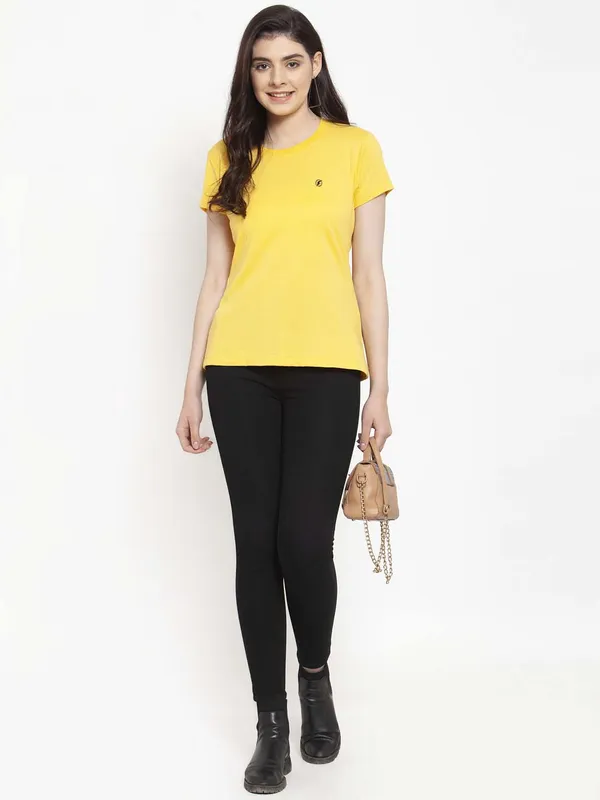 Yellow_Cotton_Round_Neck_Short_Sleeves_Solid_Casual_T-Shirt_For_Women