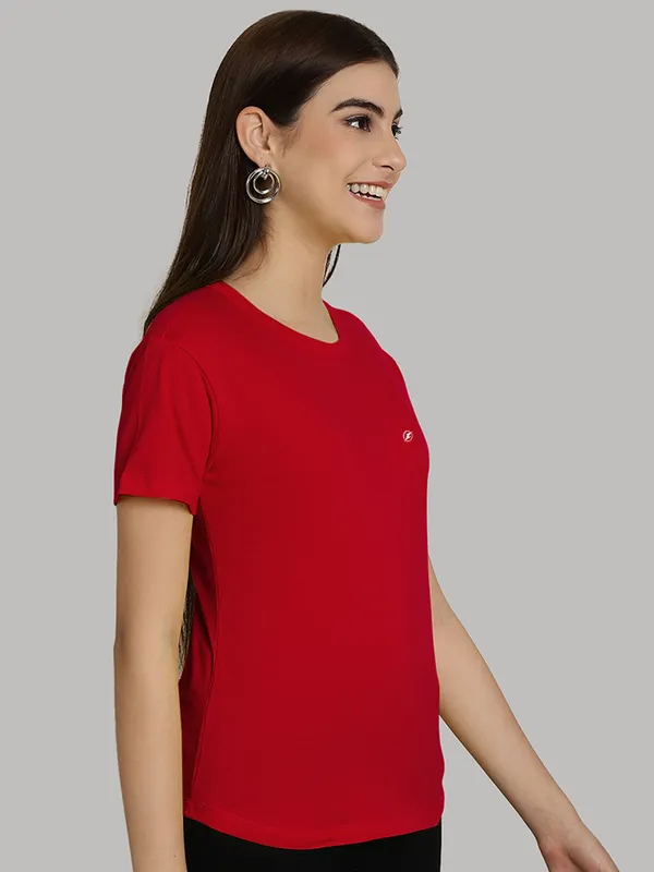 Red_Cotton_Round_Neck_Short_Sleeves_Solid_Casual_T-Shirt_For_Women