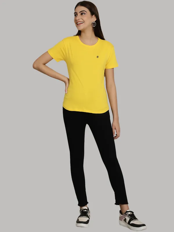Yellow_Cotton_Round_Neck_Short_Sleeves_Solid_Casual_T-Shirt_For_Women