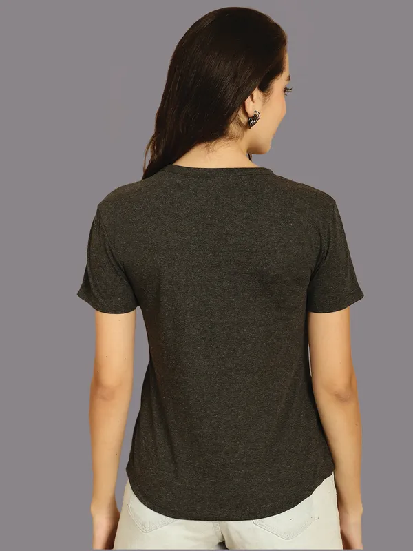 Grey_Cotton_Round_Neck_Short_Sleeves_Solid_Casual_T-Shirt_For_Women