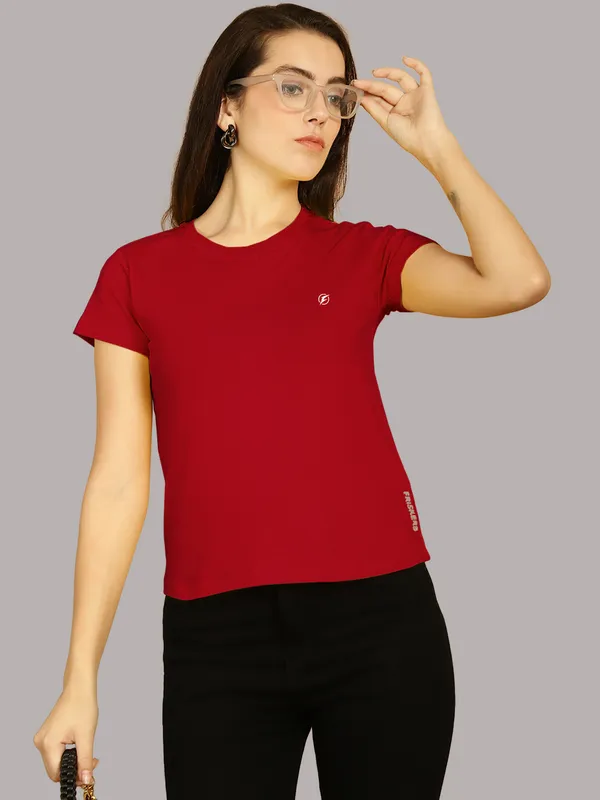 Red_Cotton_Round_Neck_Short_Sleeves_Solid_Casual_T-Shirt_For_Women