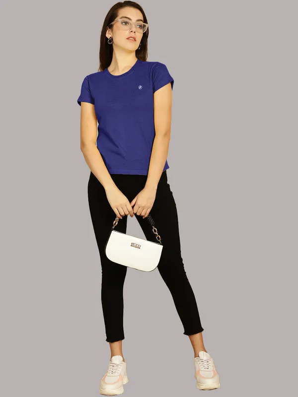 Blue_Cotton_Round_Neck_Short_Sleeves_Solid_Casual_T-Shirt_For_Women