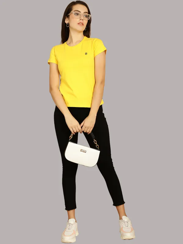 Yellow_Cotton_Round_Neck_Short_Sleeves_Solid_Casual_T-Shirt_For_Women