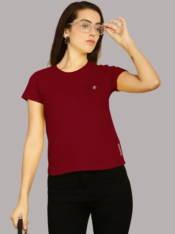 Maroon_Cotton_Round_Neck_Short_Sleeves_Solid_Casual_T-Shirt_For_Women