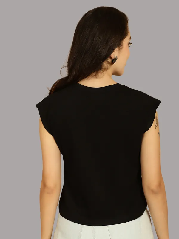 Black_Cotton_Round_Neck_Extended_Sleeves_Solid_Casual_T-Shirt_For_Women