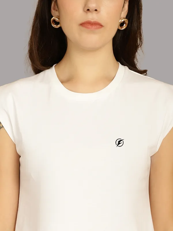 White_Cotton_Round_Neck_Extended_Sleeves_Solid_Casual_T-Shirt_For_Women