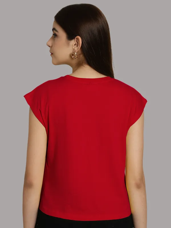 Red_Cotton_Round_Neck_Extended_Sleeves_Solid_Casual_T-Shirt_For_Women
