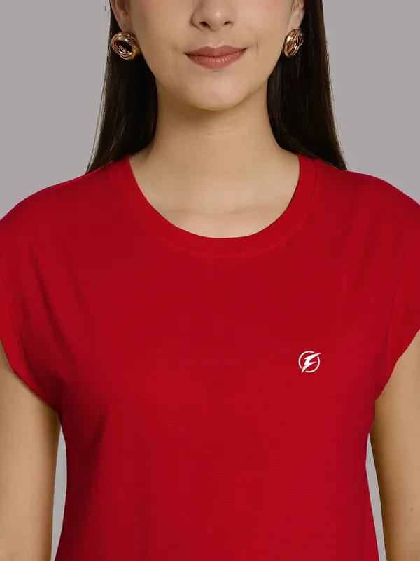 Red_Cotton_Round_Neck_Extended_Sleeves_Solid_Casual_T-Shirt_For_Women