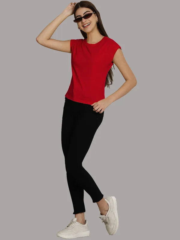 Red_Cotton_Round_Neck_Extended_Sleeves_Solid_Casual_T-Shirt_For_Women