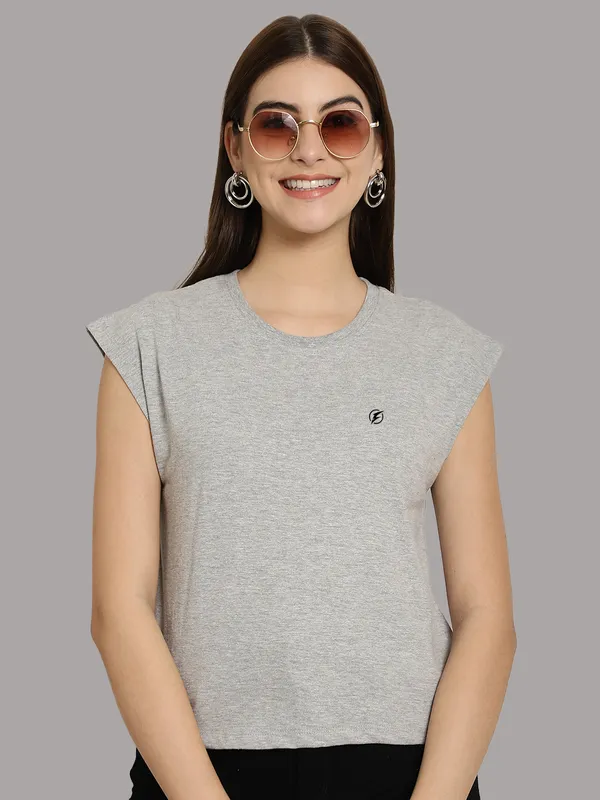 Grey_Cotton_Round_Neck_Extended_Sleeves_Solid_Casual_T-Shirt_For_Women