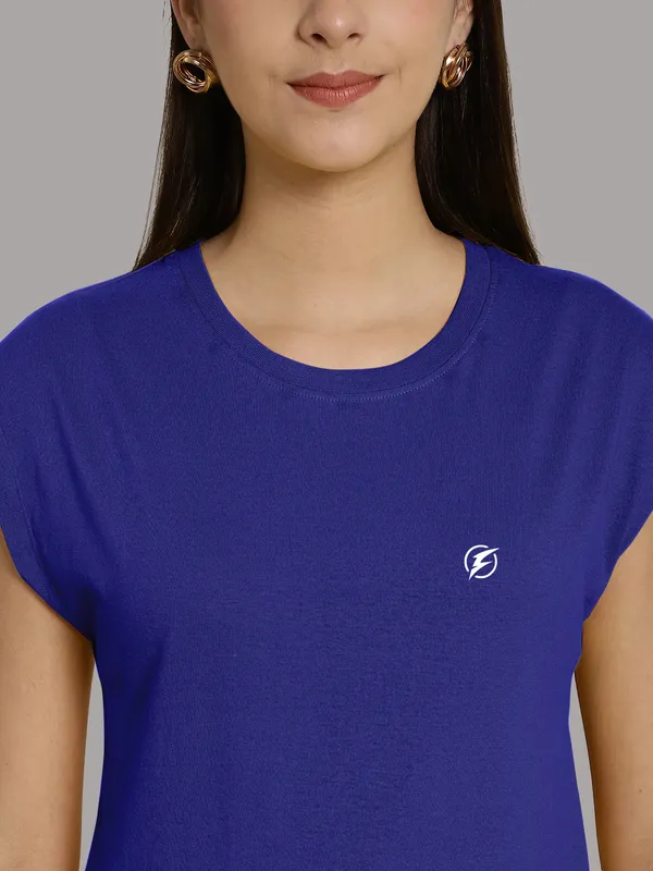 Blue_Cotton_Round_Neck_Extended_Sleeves_Solid_Casual_T-Shirt_For_Women