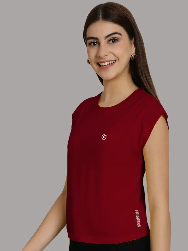 Maroon_Cotton_Round_Neck_Extended_Sleeves_Solid_Casual_T-Shirt_For_Women