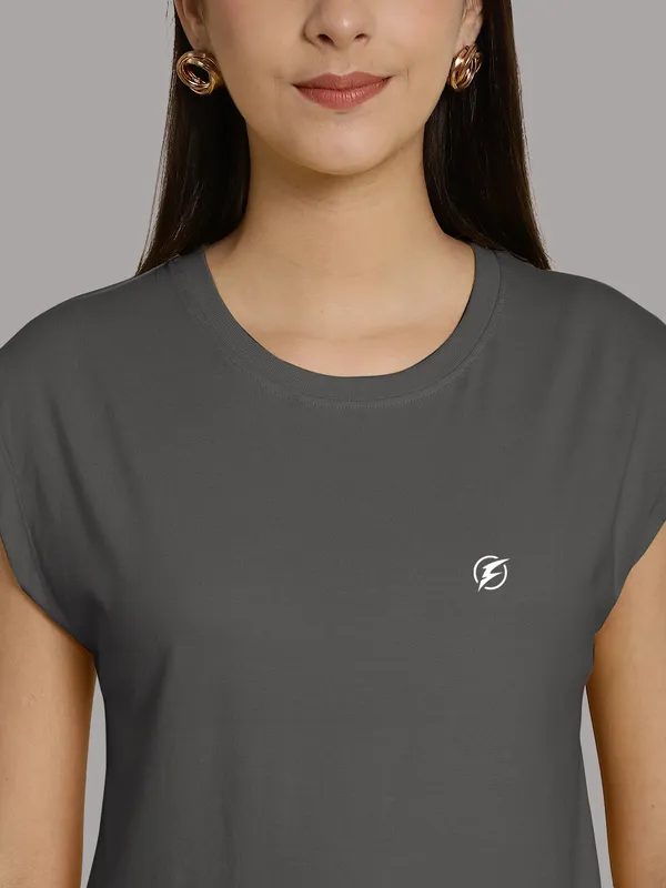 Grey_Cotton_Round_Neck_Extended_Sleeves_Solid_Casual_T-Shirt_For_Women