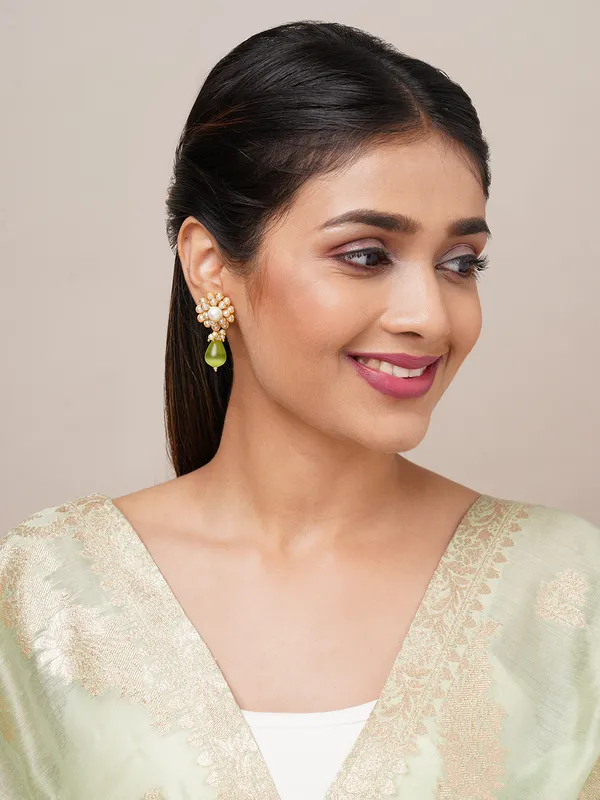 gold_toned_flower_green_pearl_drop_earring