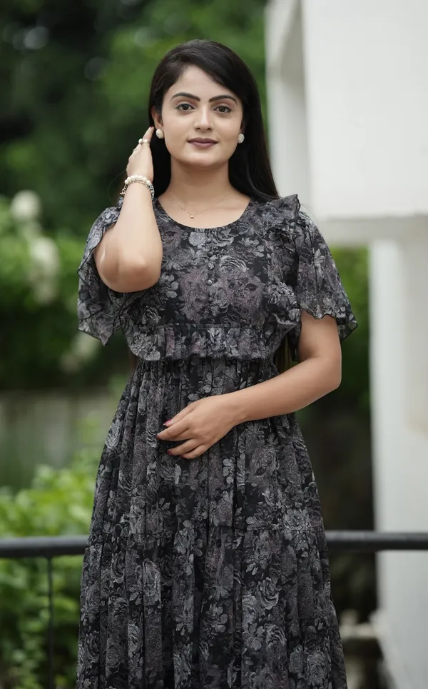 Black_Georgette_Maxi_Dress_For_Women