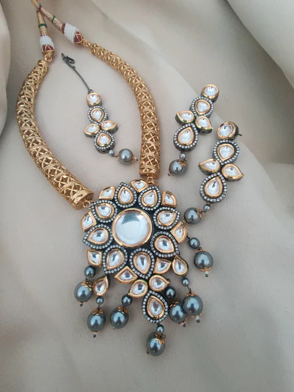 gold_toned_long_traditional_set_with_mang_tika