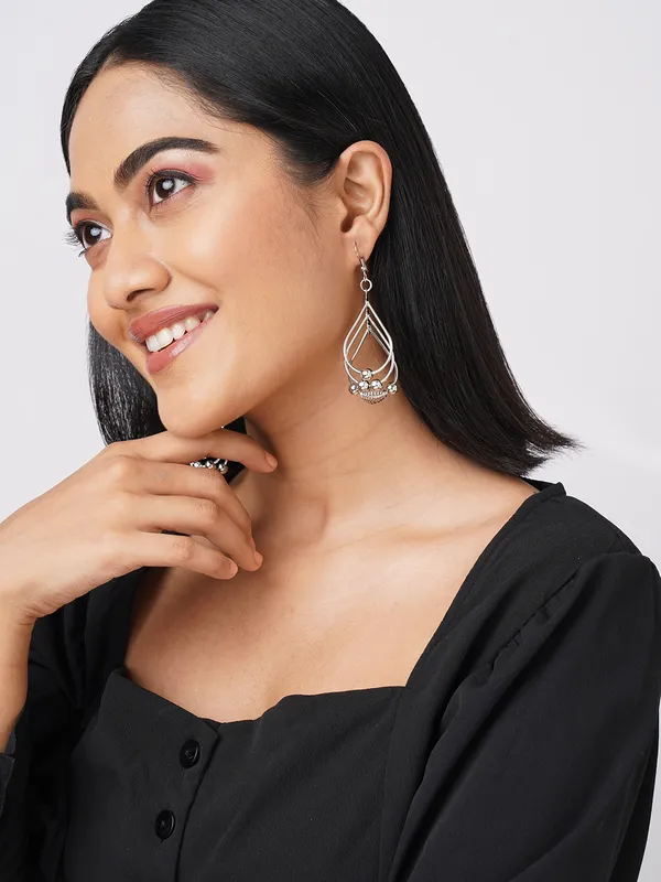 Women_german_silver_toned_hoops_earring