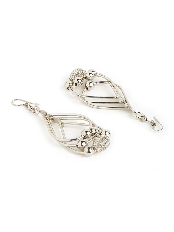 Women_german_silver_toned_hoops_earring