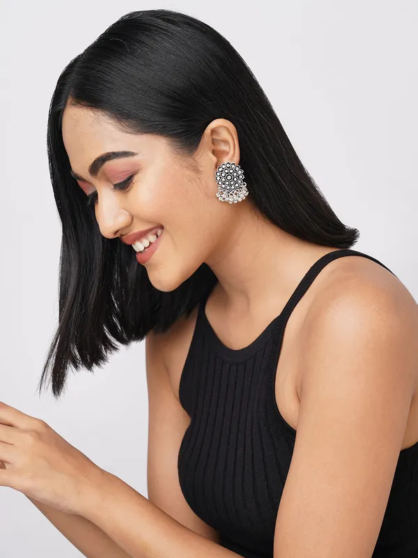Silver_toned_flower_shaped_studs