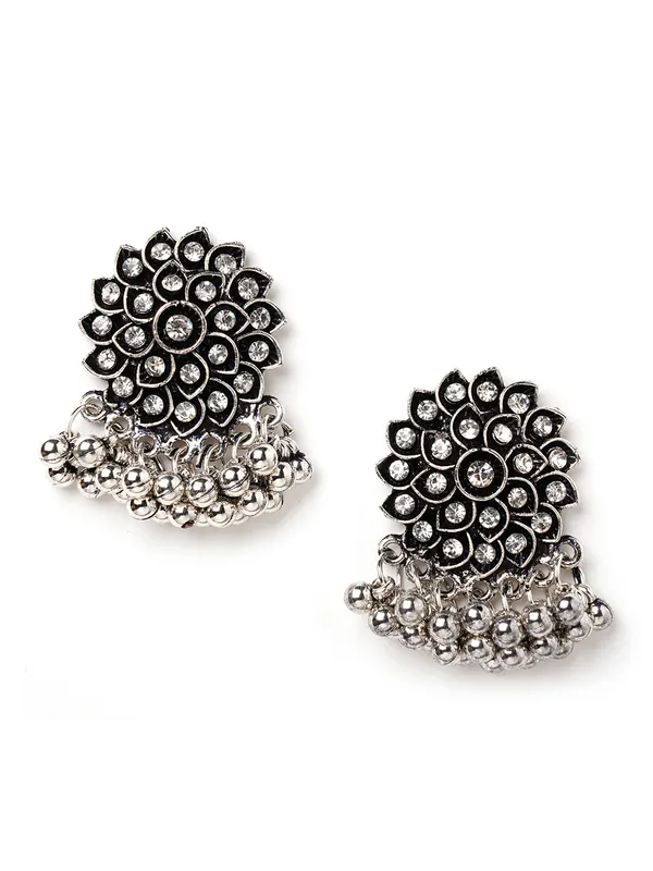Silver_toned_flower_shaped_studs