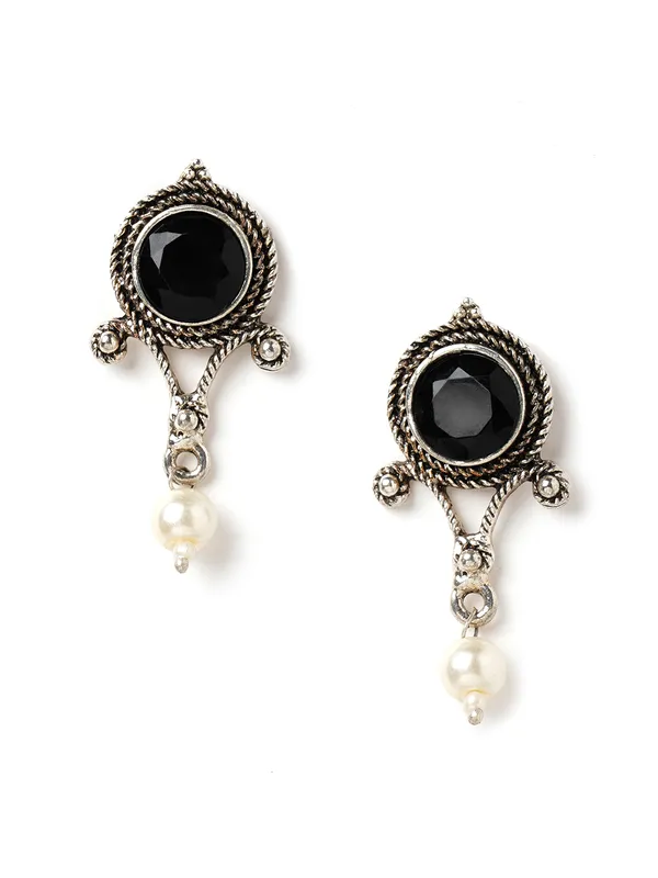 Silver_toned_contemporay_black_earring