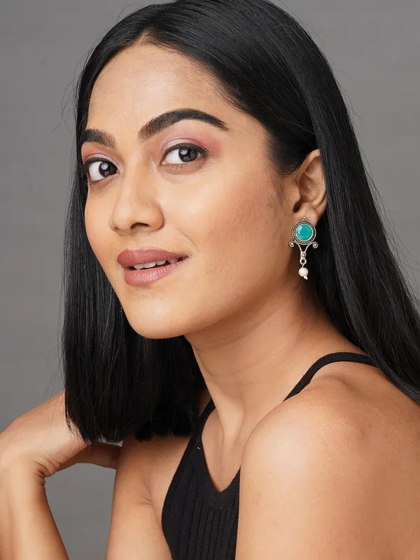 Silver_toned_contemporay_green_earring