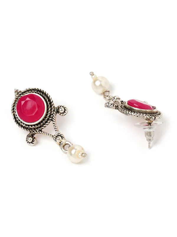 Silver_toned_contemporay_Red_earring