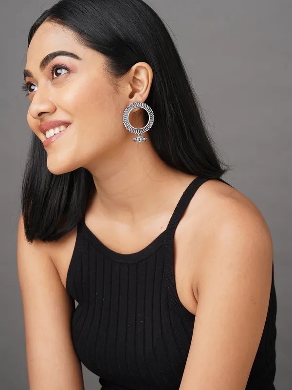 Women_german_silver_round_stud_earring