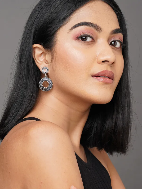 Women_german_silver_drop_earring