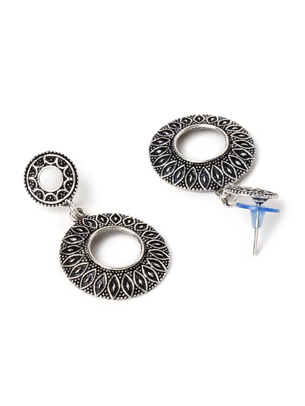 Women_german_silver_drop_earring