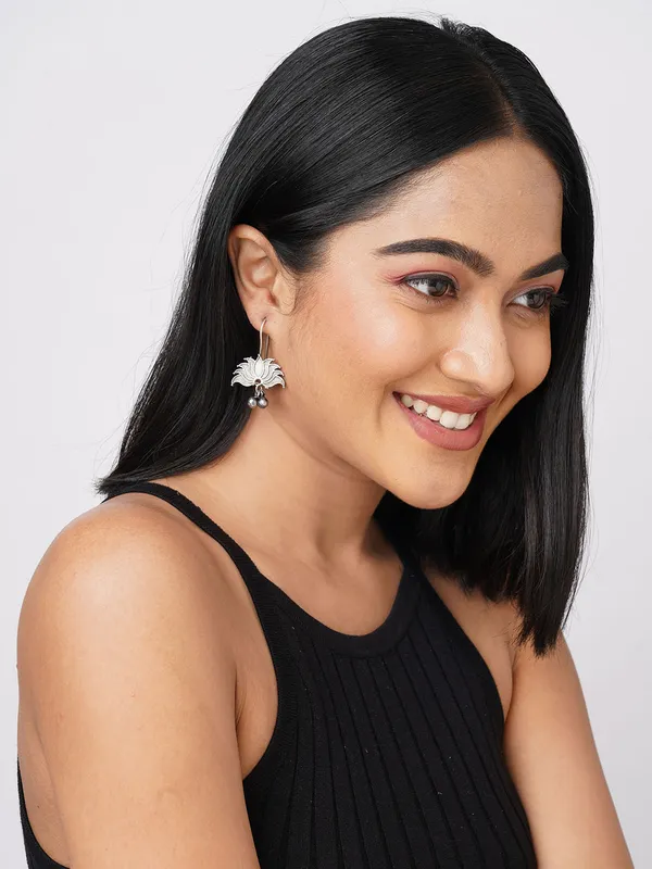 Women_german_silver_lotus_hoops