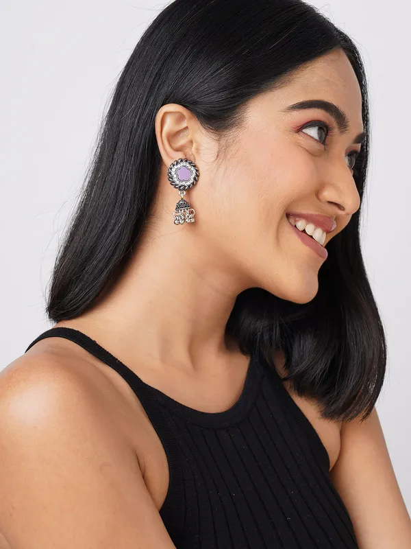 Women_contemporary_purple_stud