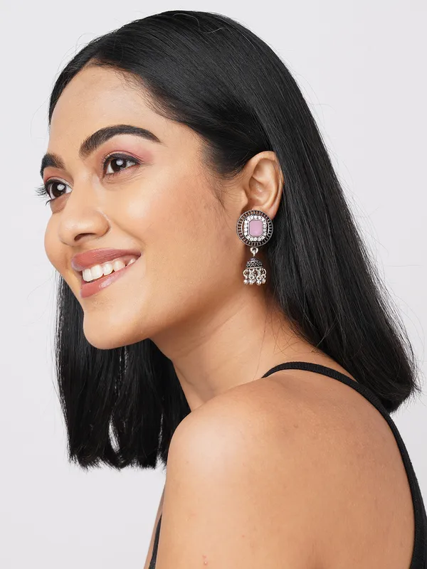 Women_contemporary_pink_stud