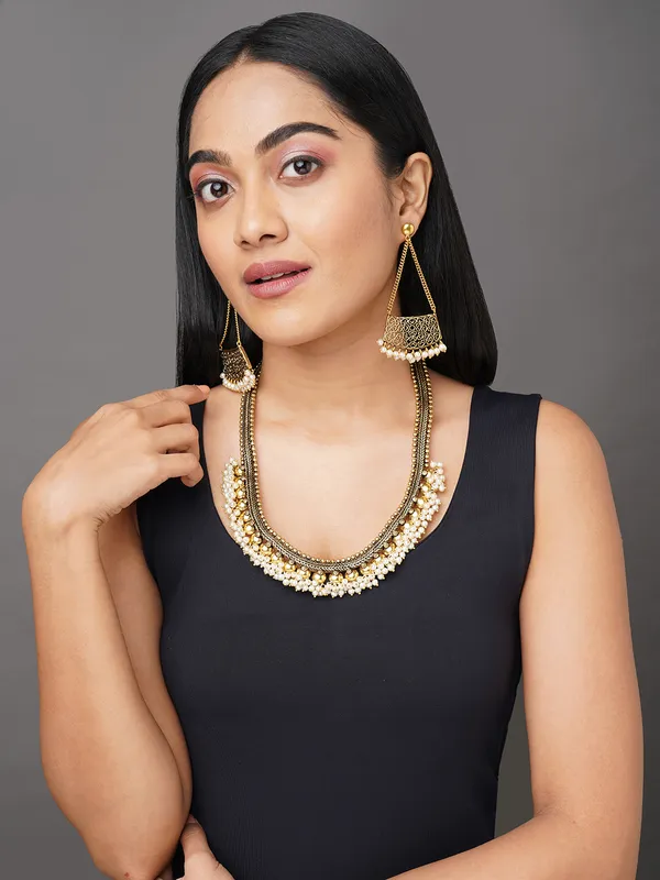 Nyra_Layered_Gold-Toned_Necklace_Set_with_White_Beads