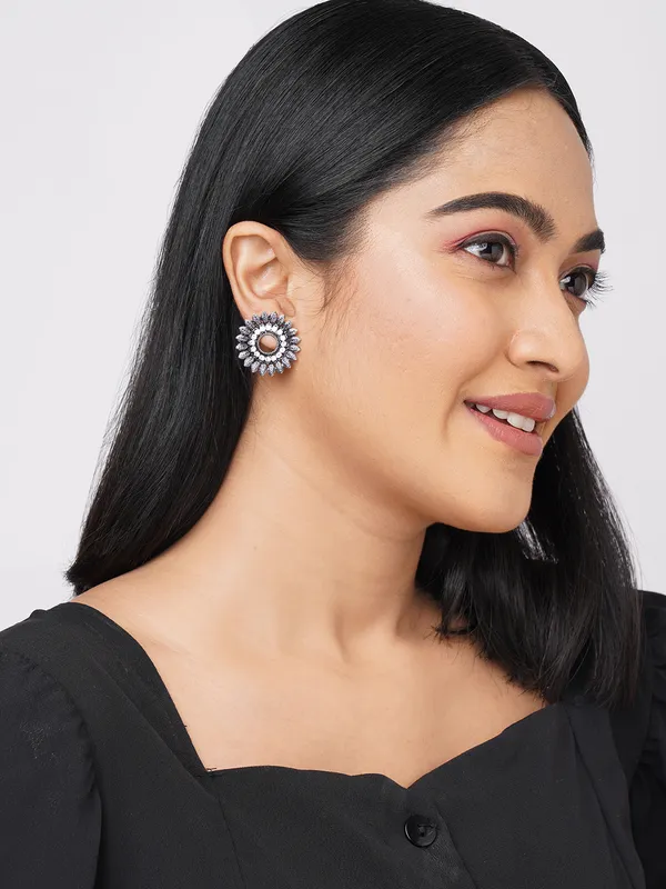 women_German_silver_studs