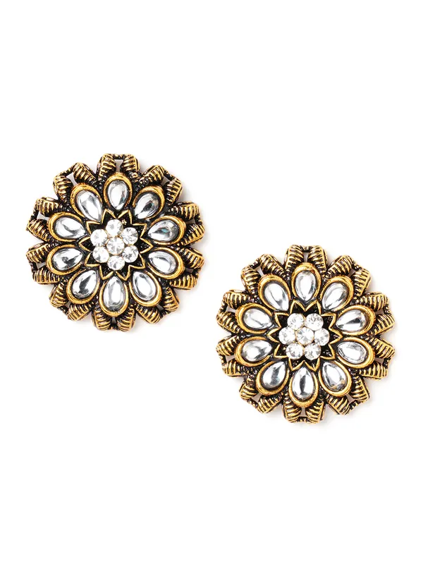 Gold_toned_Flower_stud