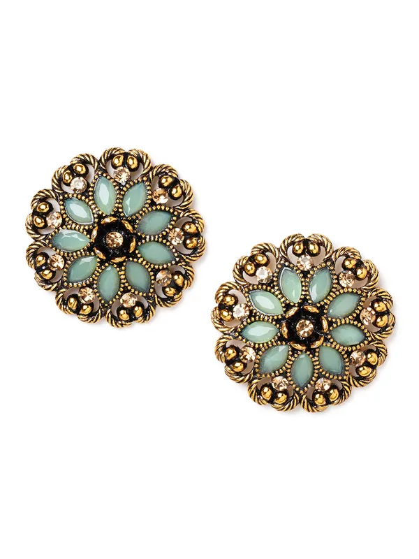 Gold_toned_green_studs