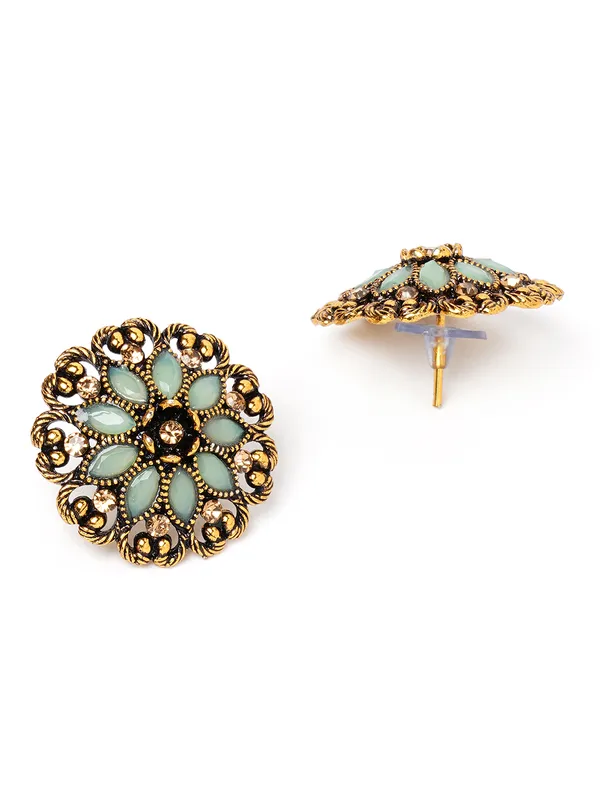 Gold_toned_green_studs