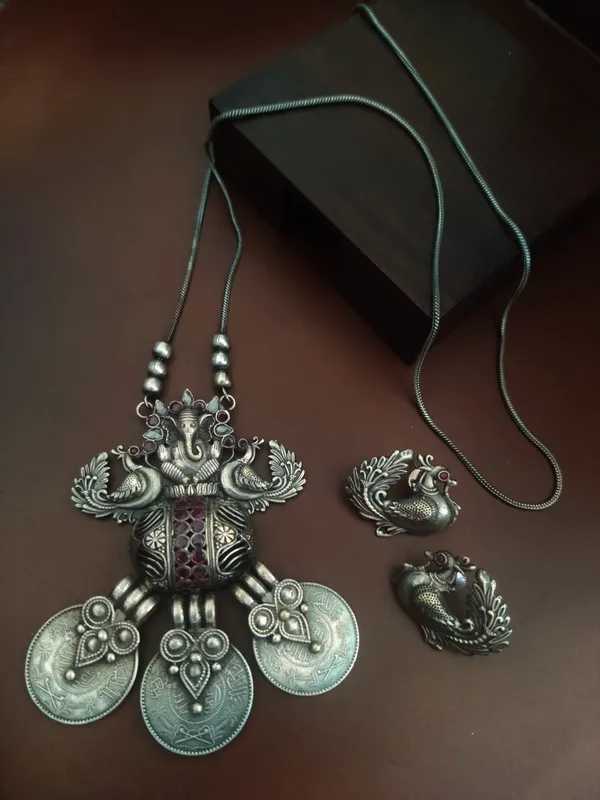 Astu__German_Silver_Ganesh_Long_Pendant_Necklace_Set