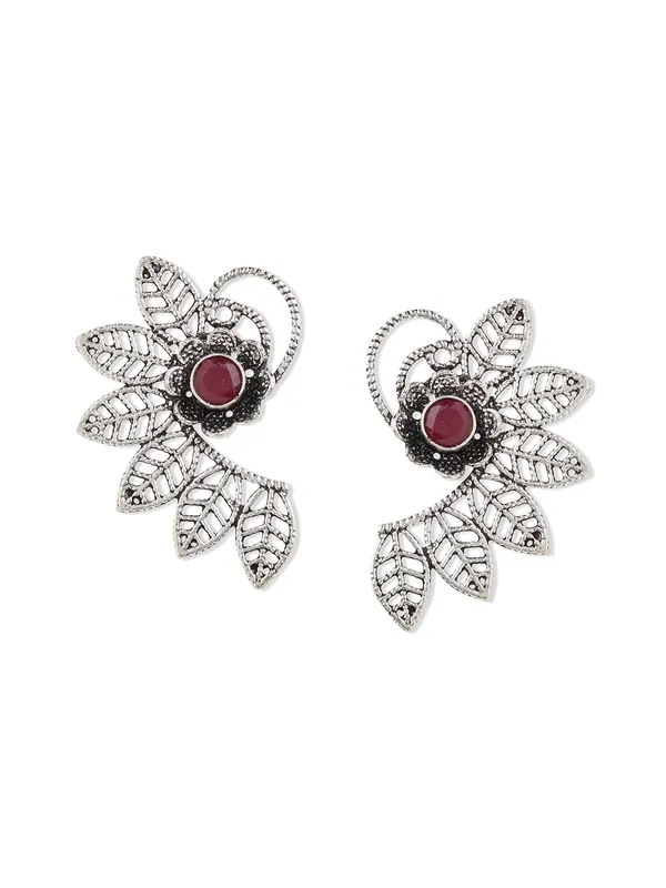 Silver-Plated_Flower_Shaped_Half_earring